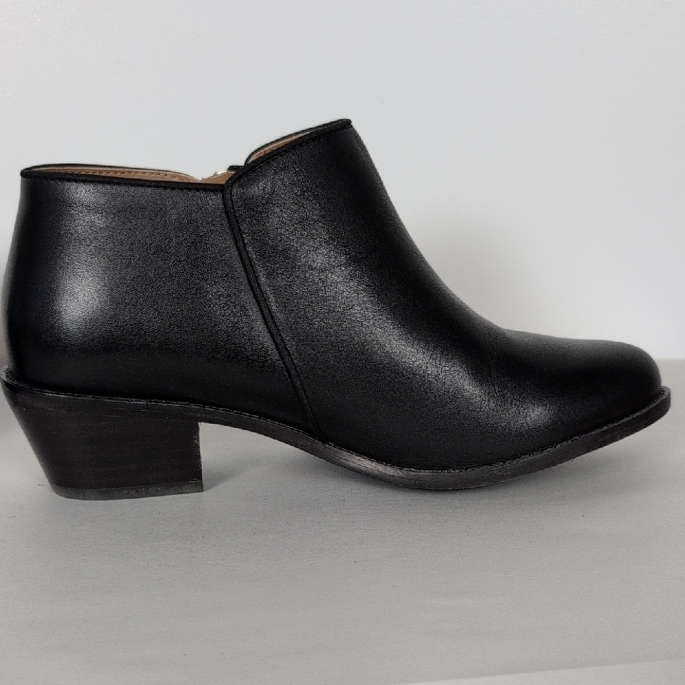 Vionic Jolene Heeled Ankle Boot - Picture 6 of 10